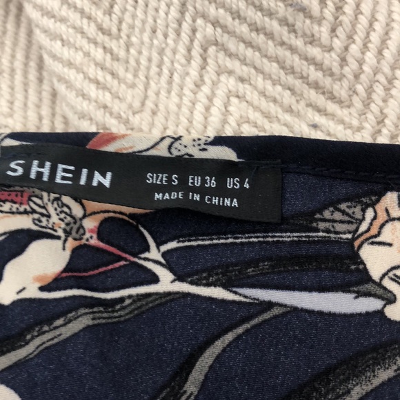 Pretty long (above ankles I’m 5’4”) blue floral dress - Picture 5 of 5